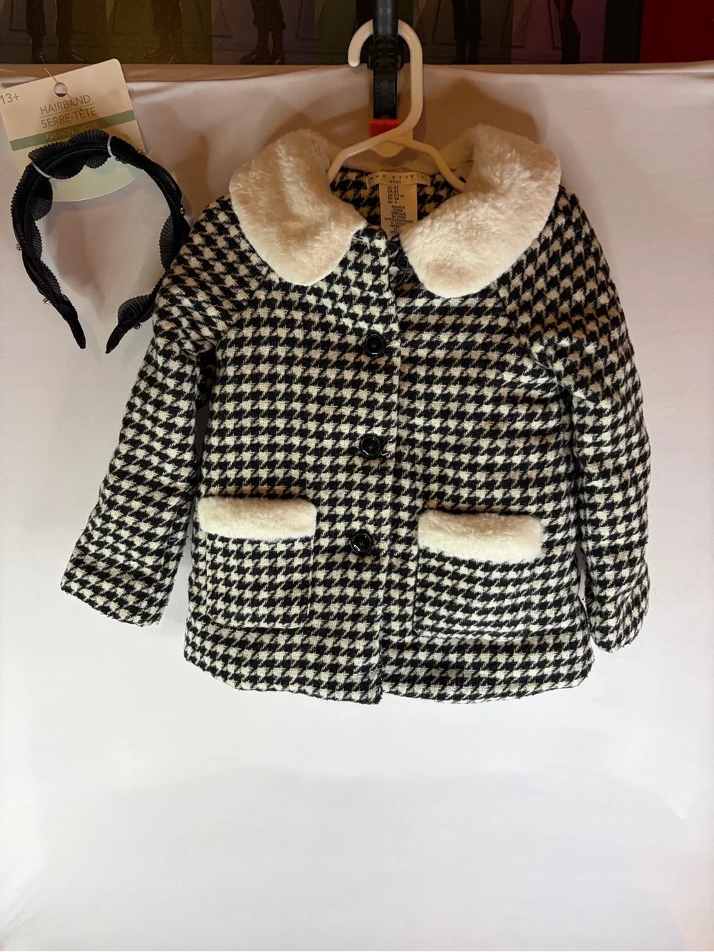 Black and White Houndstooth Coat with Faux Fur Trim 3T EUC